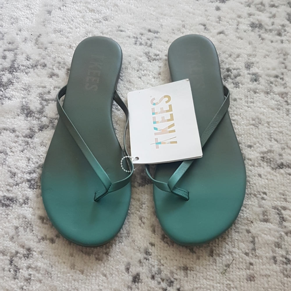 TKEES Sandals BNWT SZ 8